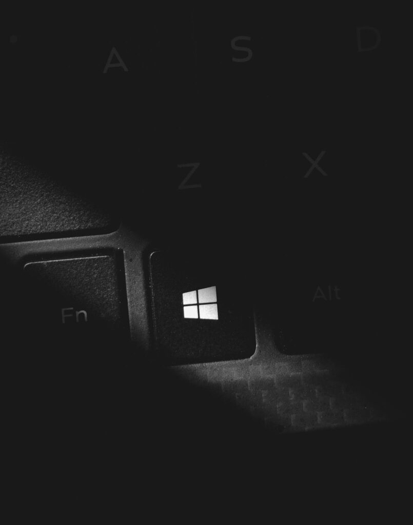Gros plan sur la touche Windows d'un clavier d'ordinateur portable